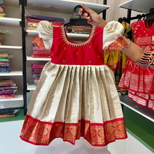Amutham Fashions
